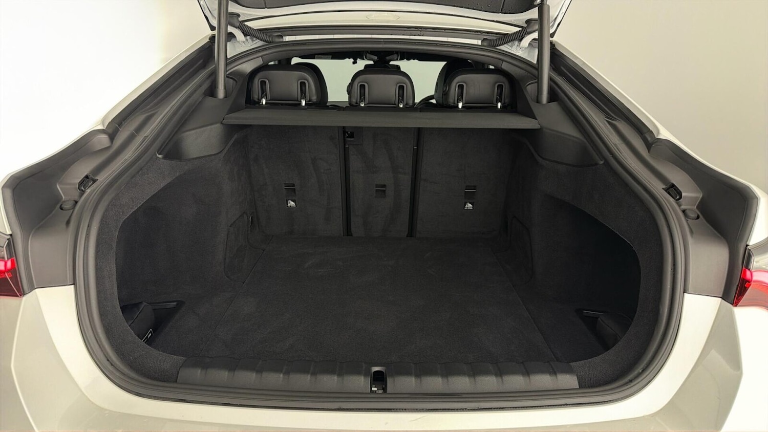 Used BMW i4 2022 for sale - 77560636: Photo 13