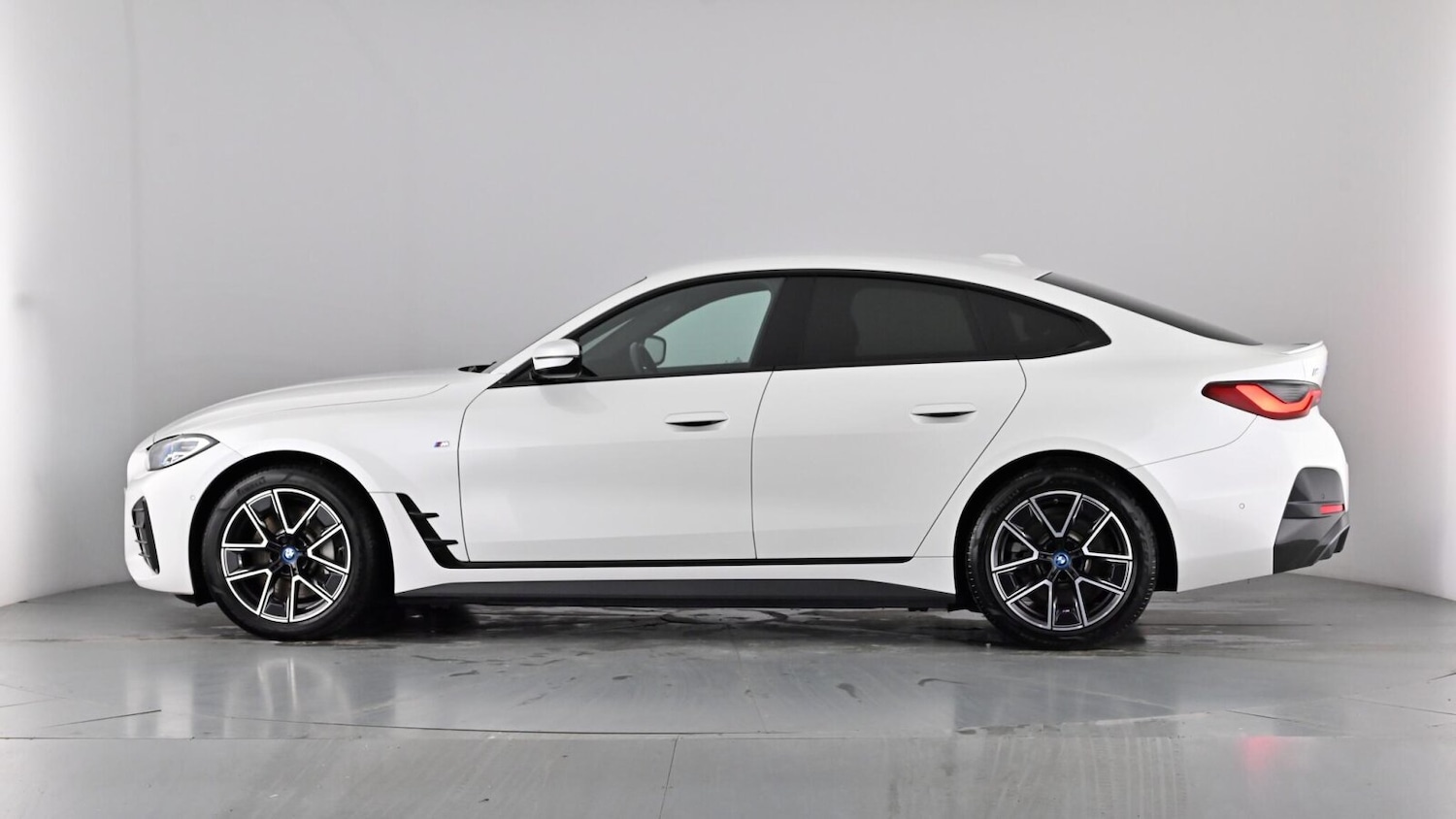 Used BMW i4 2022 for sale - 77560636: Photo 57