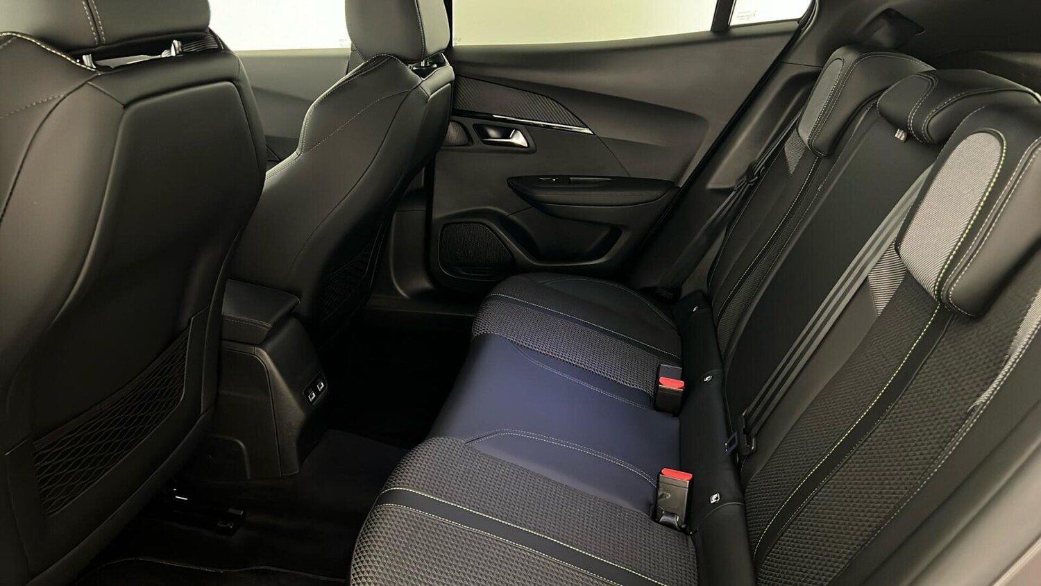 Used Peugeot 2008 2021 for sale - 76104112: Photo 12