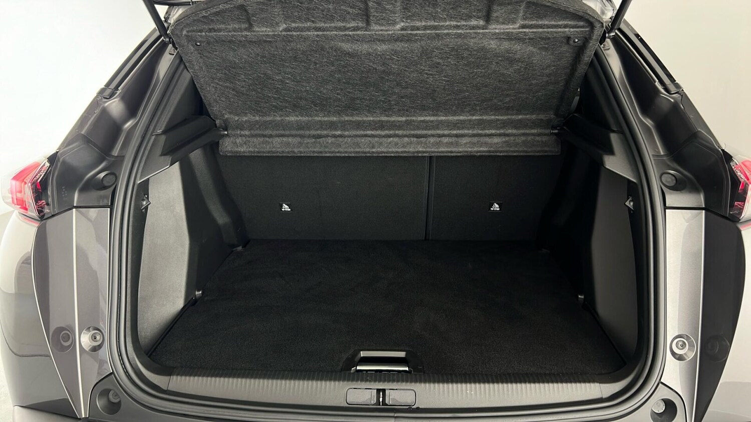 Used Peugeot 2008 2021 for sale - 76104112: Photo 13