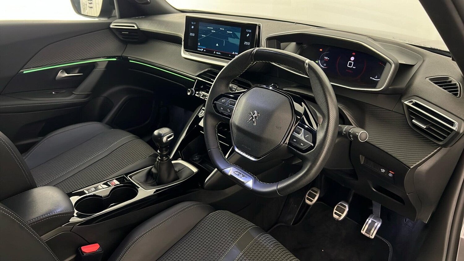 Used Peugeot 2008 2021 for sale - 76104112: Photo 15