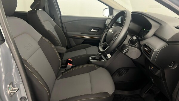 Used Dacia Jogger 2024 for sale - 76066883: Photo 16