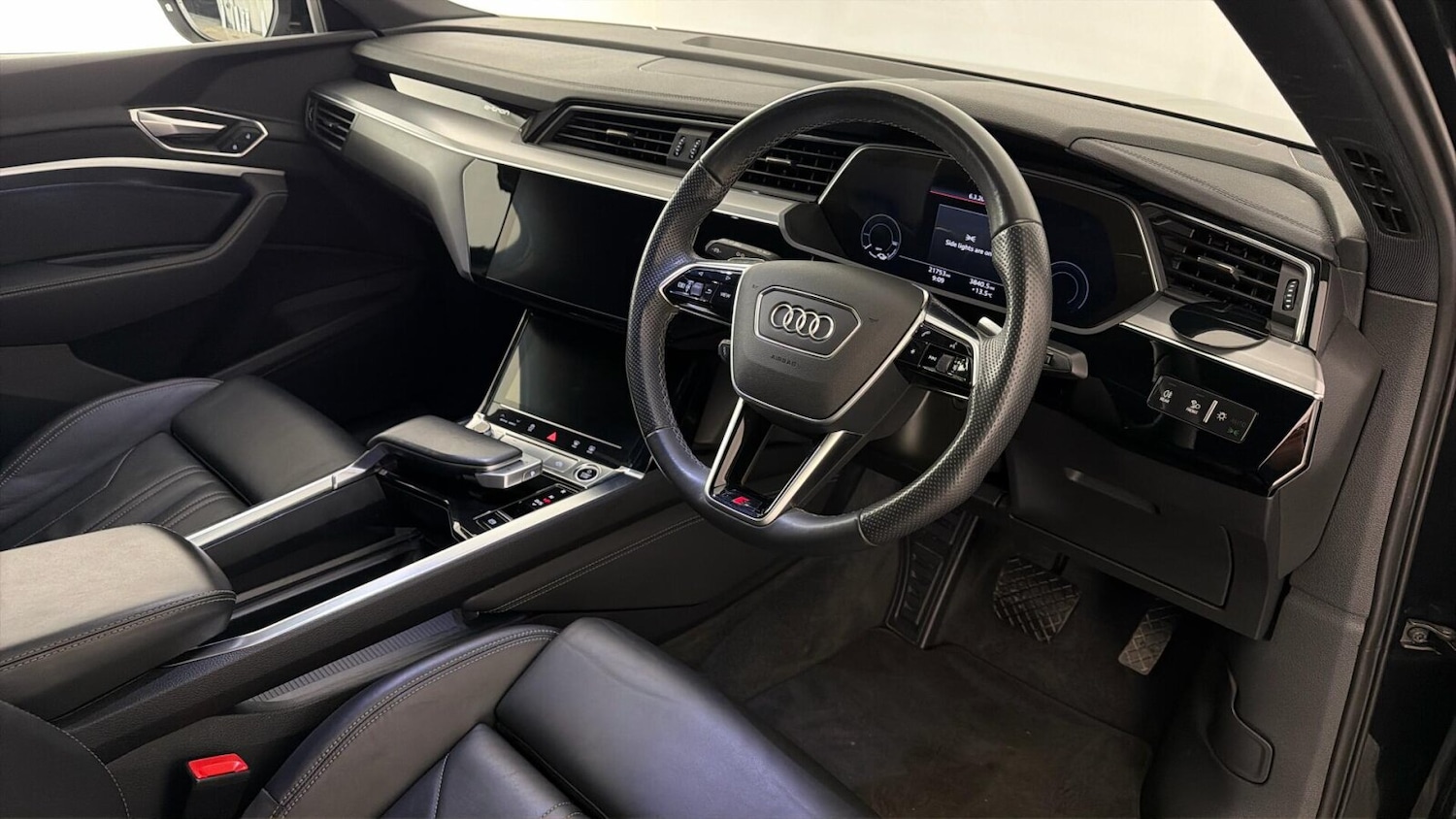 Used Audi e-tron 2022 for sale - 77778375: Photo 15