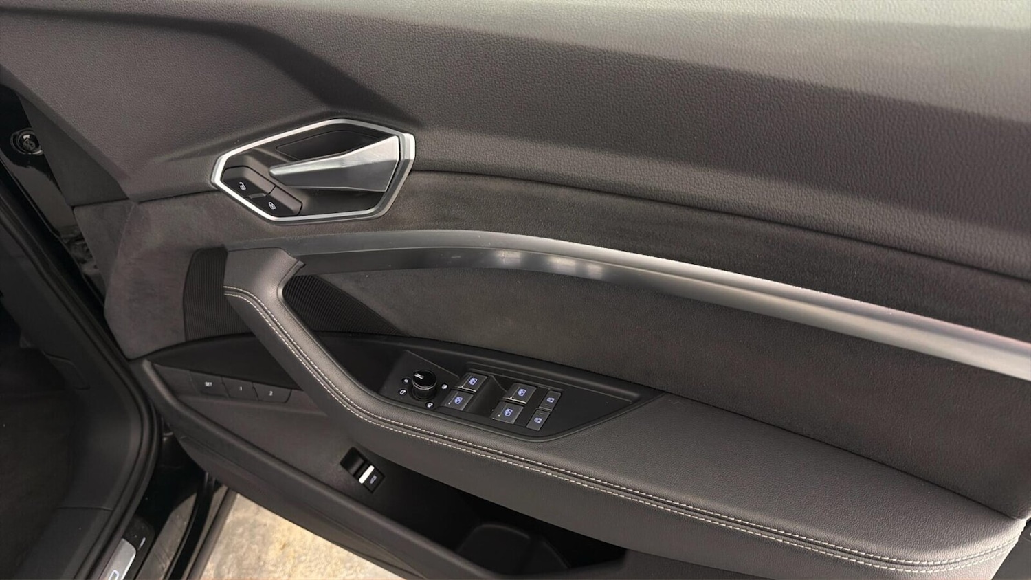 Used Audi e-tron 2022 for sale - 77778375: Photo 32