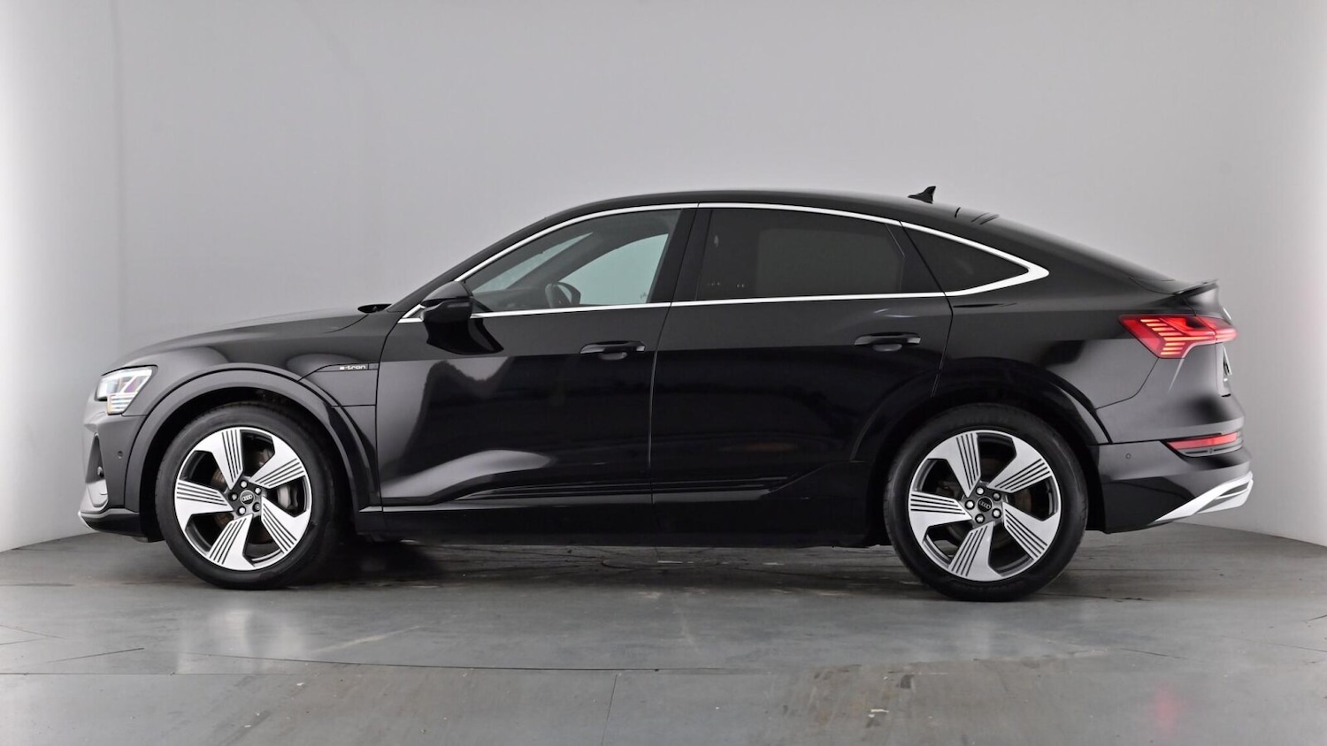 Used Audi e-tron 2022 for sale - 77778375: Photo 57