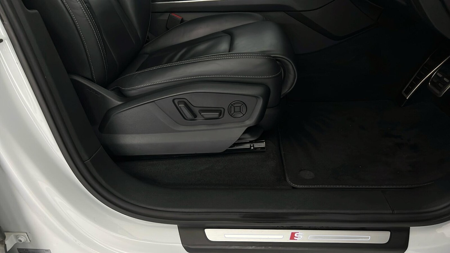 Used Audi Q7 2021 for sale - 76338844: Photo 33