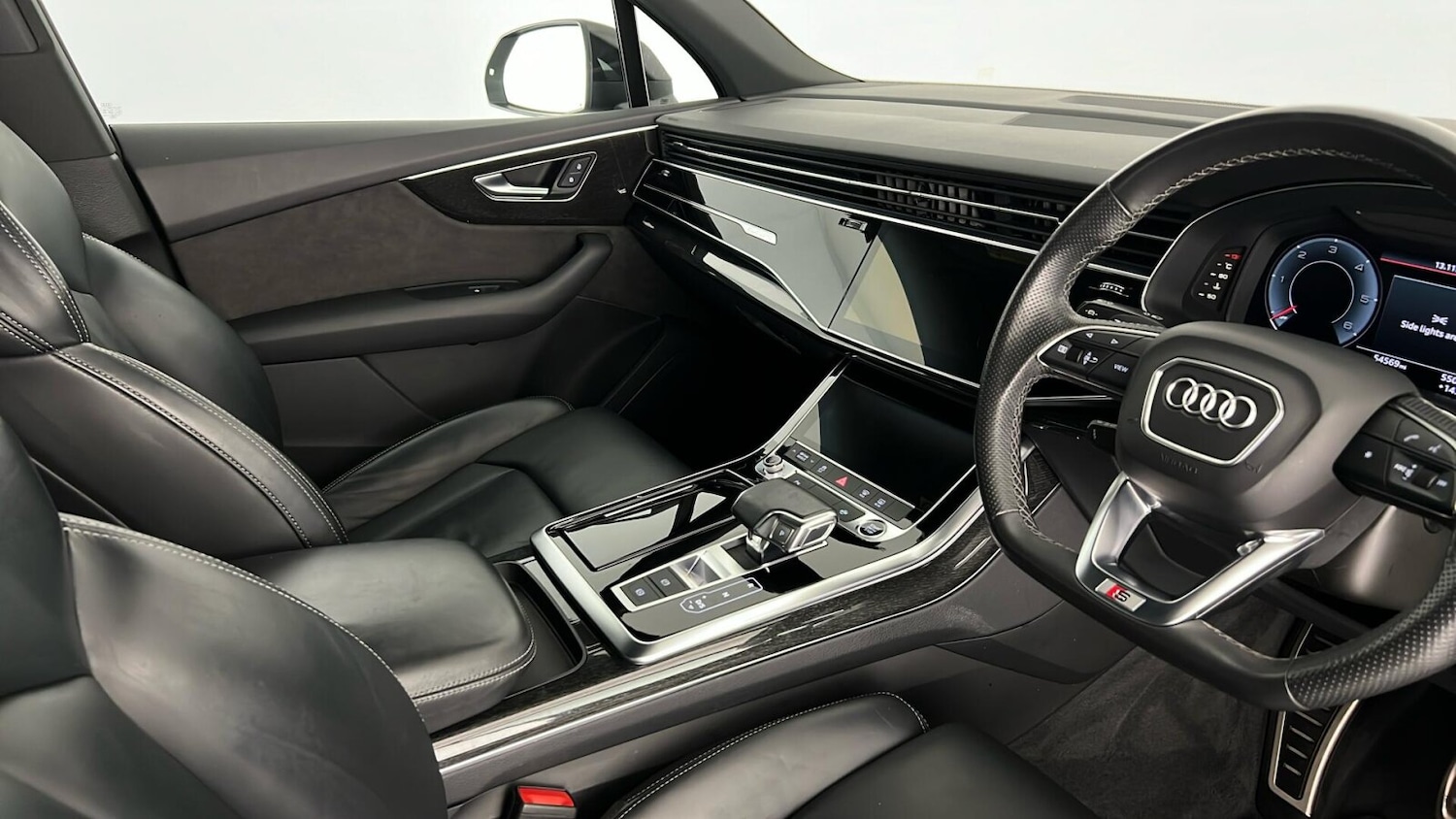 Used Audi Q7 2021 for sale - 76338844: Photo 35