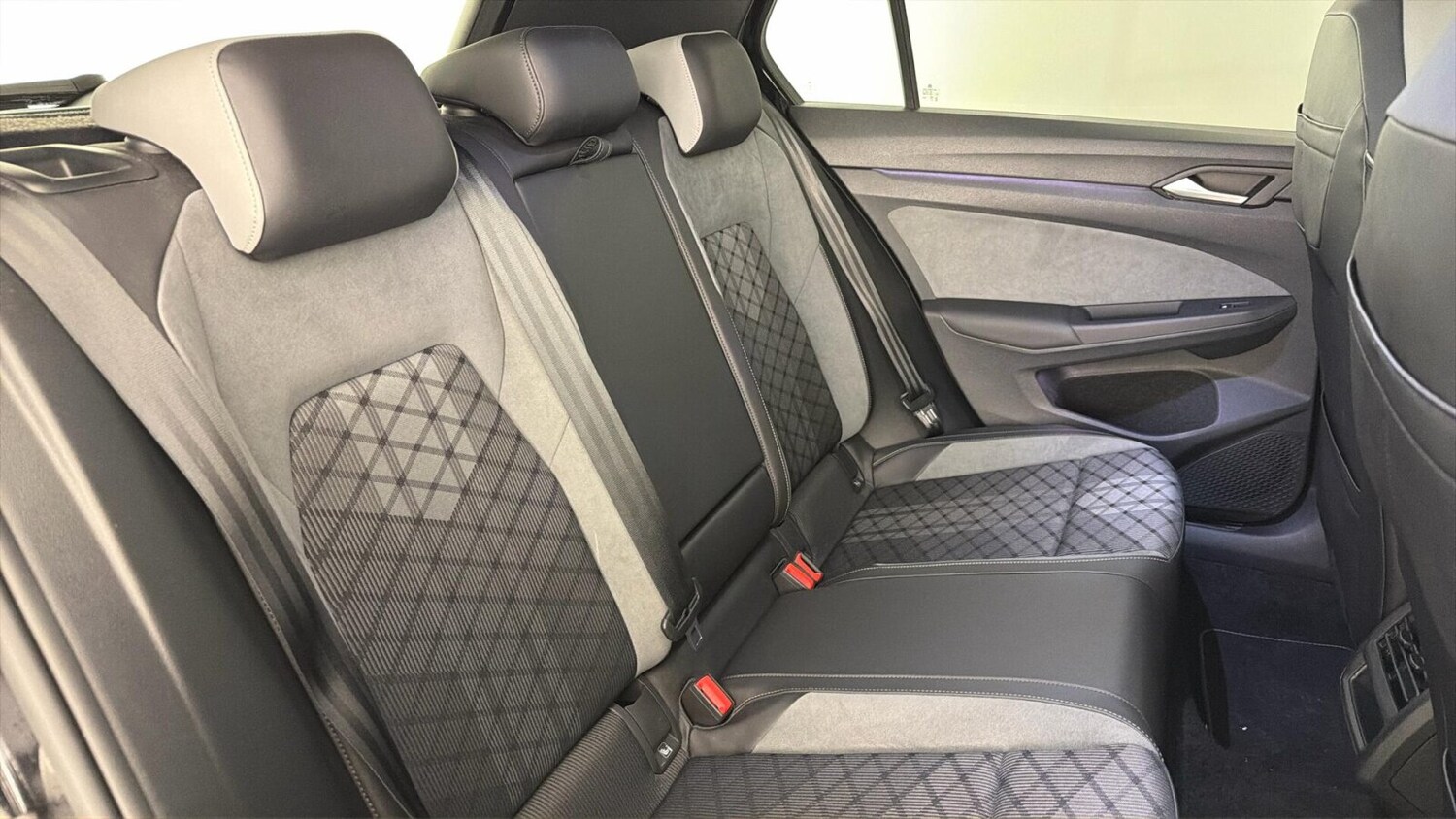 Used Volkswagen Golf 2023 for sale - 77826513: Photo 28