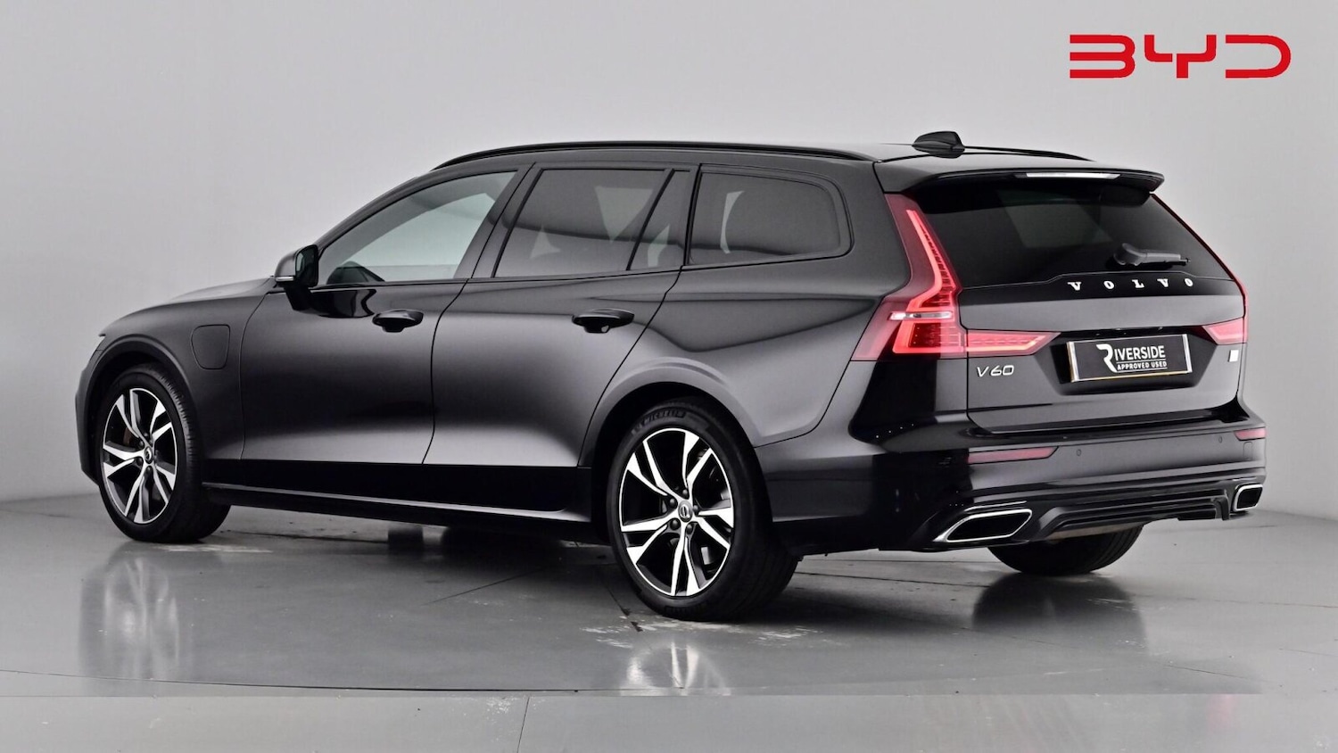 Used Volvo V60 2020 for sale - 76552272: Photo 2