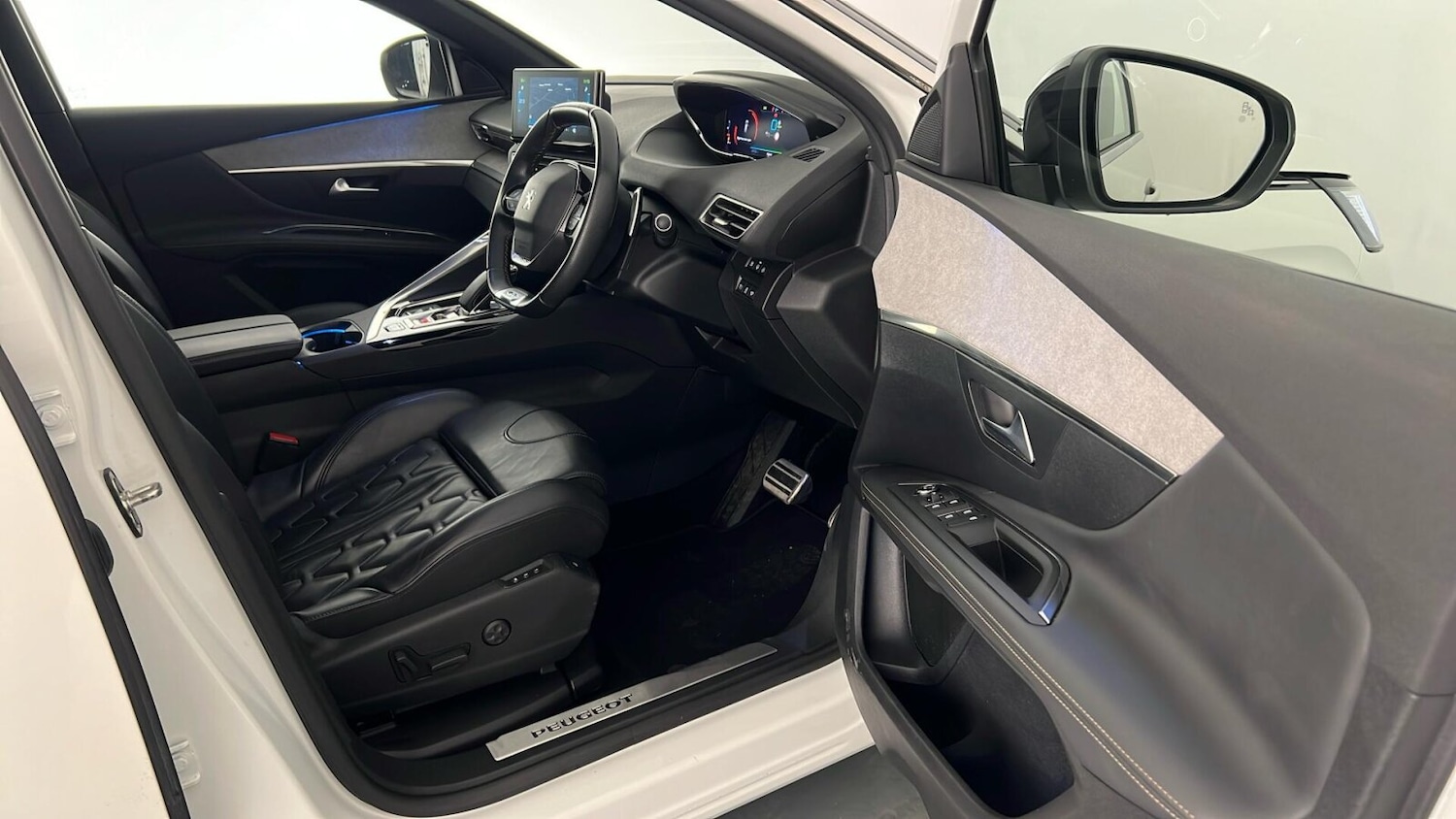 Used Peugeot 3008 2022 for sale - 76796405: Photo 16