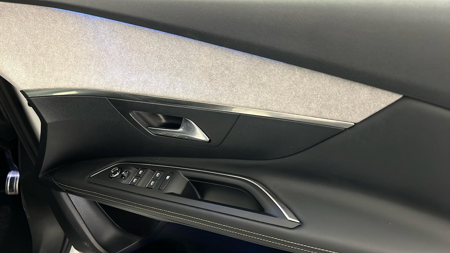 Used Peugeot 3008 2022 for sale - 76796405: Photo 32