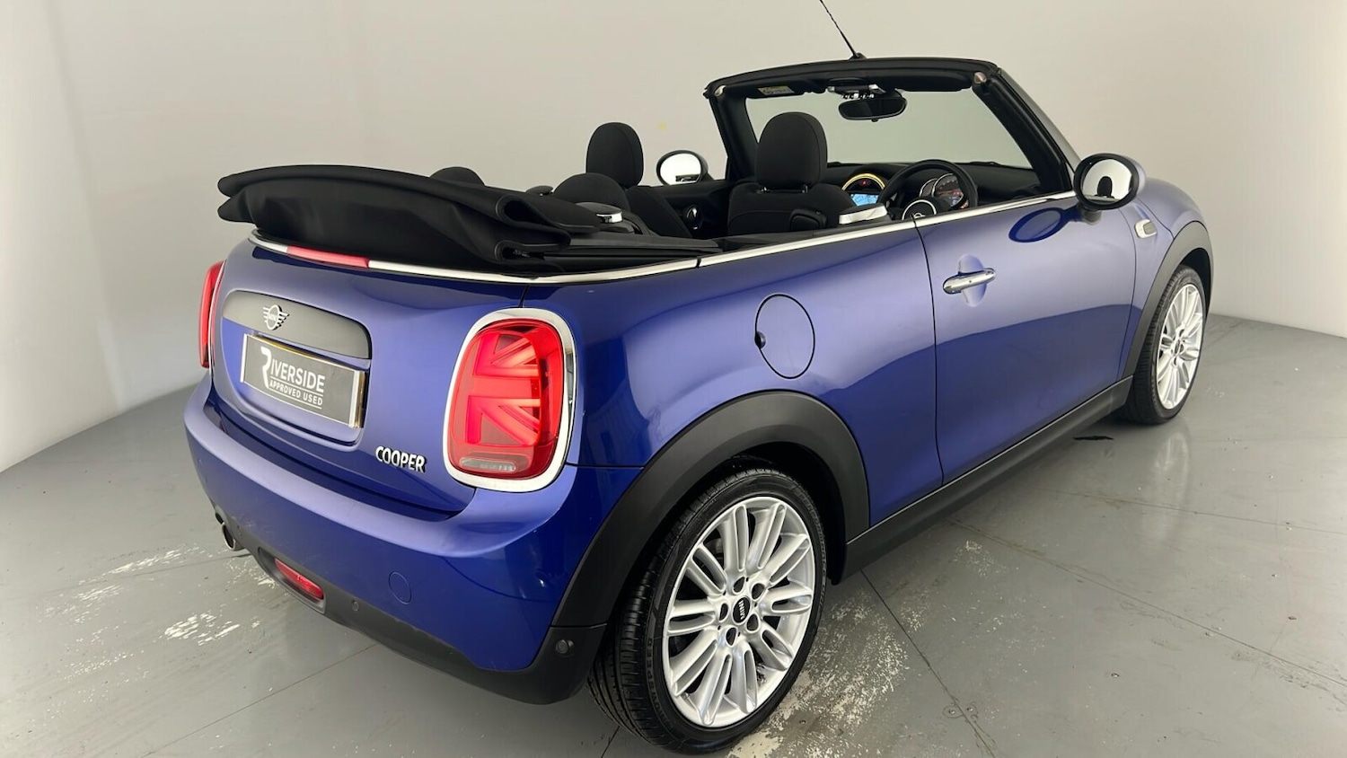 Used MINI Convertible 2018 for sale - 77256370: Photo 28