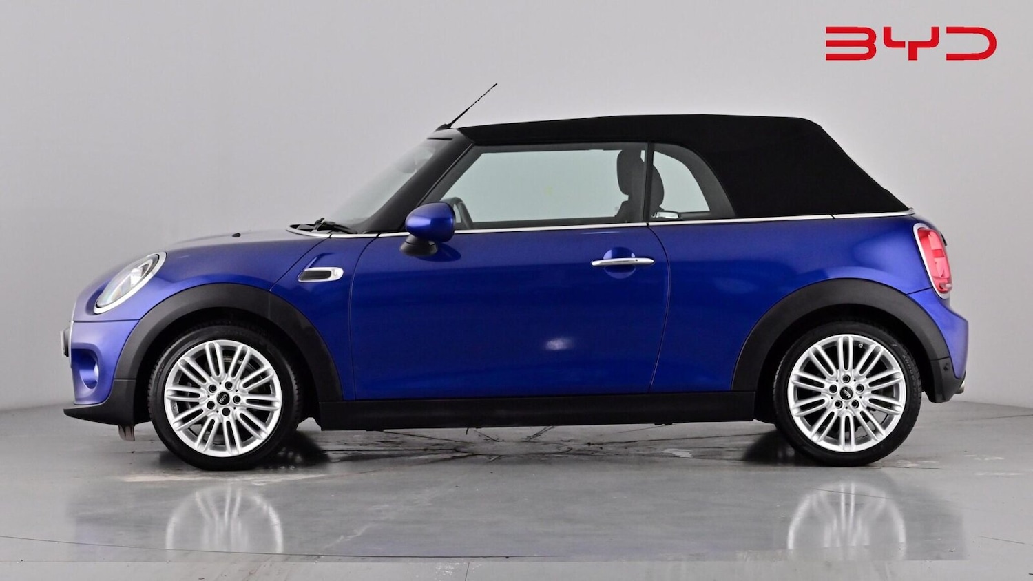 Used MINI Convertible 2018 for sale - 77256370: Photo 6