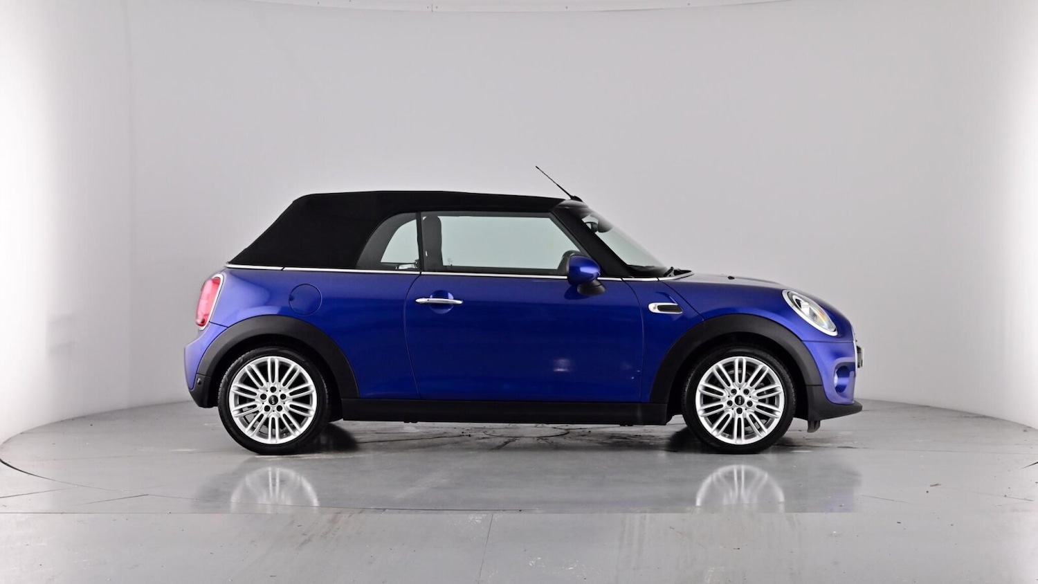 Used MINI Convertible 2018 for sale - 77256370: Photo 67