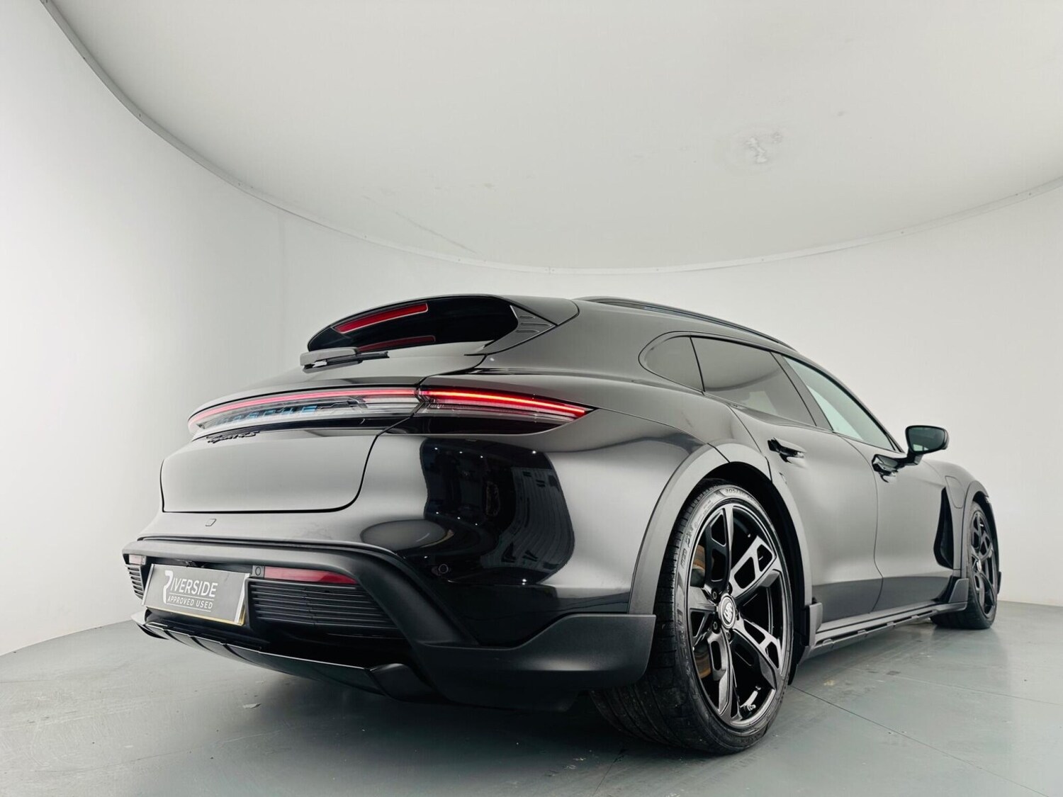 Used Porsche Taycan 2022 for sale - 76804071: Photo 16