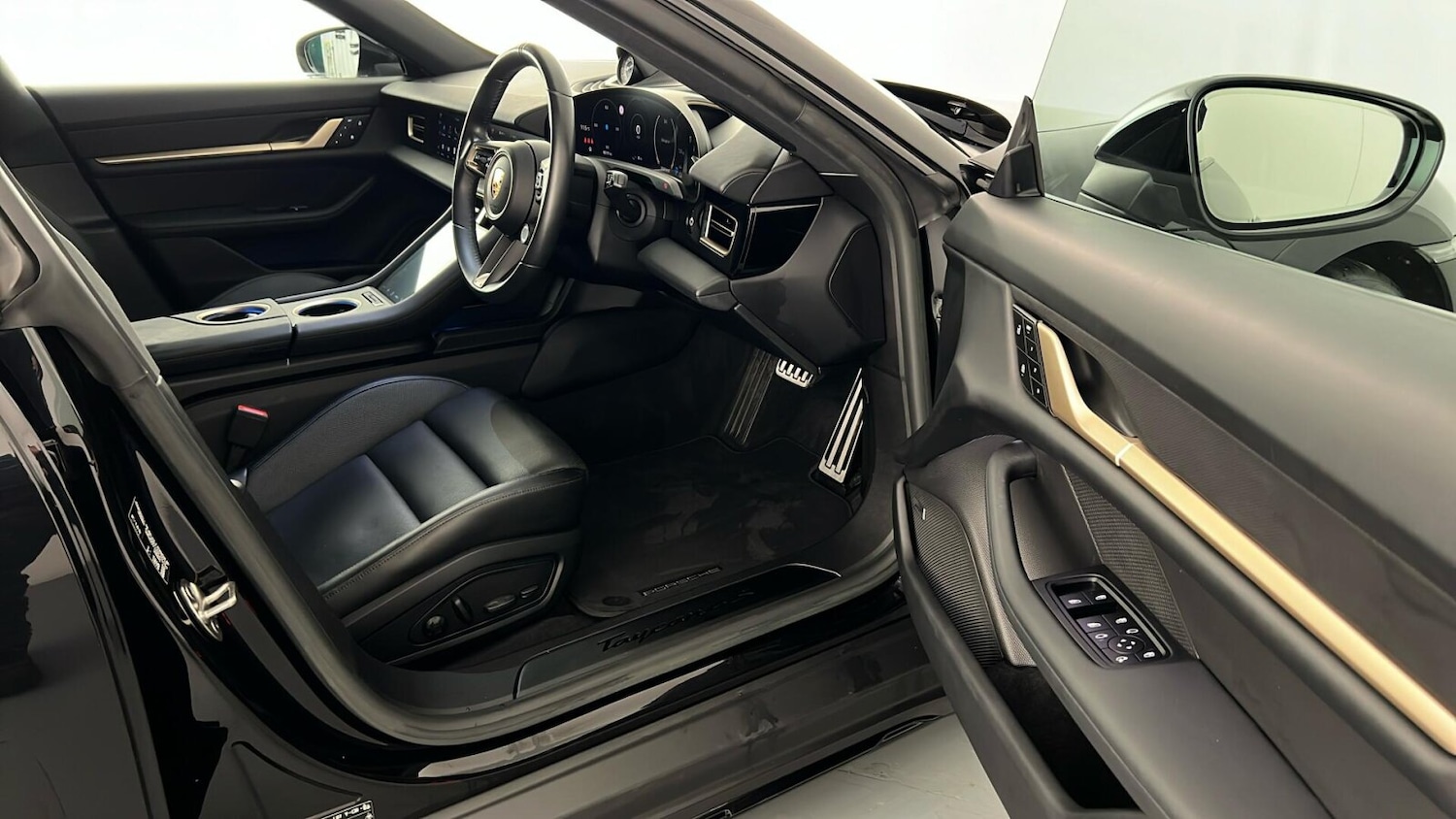 Used Porsche Taycan 2022 for sale - 76804071: Photo 26