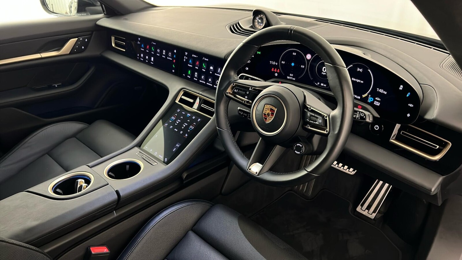 Used Porsche Taycan 2022 for sale - 76804071: Photo 3