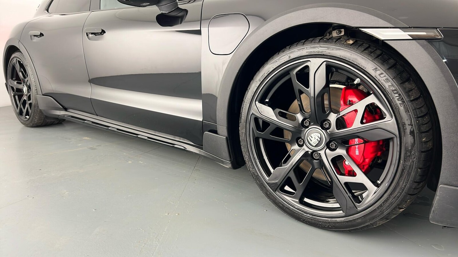 Used Porsche Taycan 2022 for sale - 76804071: Photo 30