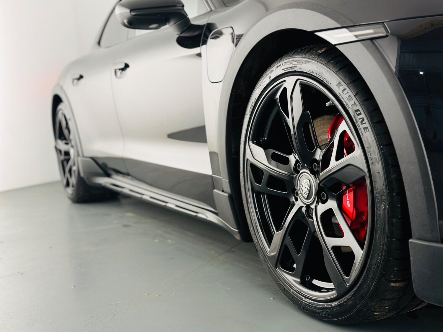 Used Porsche Taycan 2022 for sale - 76804071: Photo 32