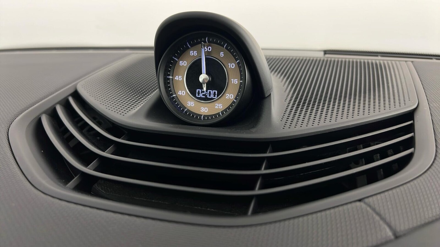 Used Porsche Taycan 2022 for sale - 76804071: Photo 34