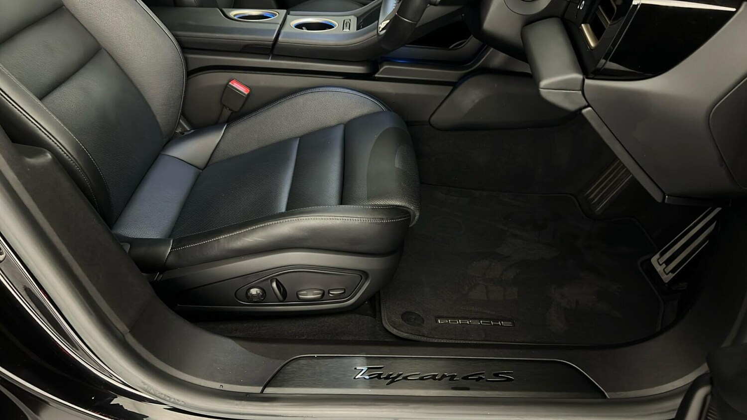 Used Porsche Taycan 2022 for sale - 76804071: Photo 48