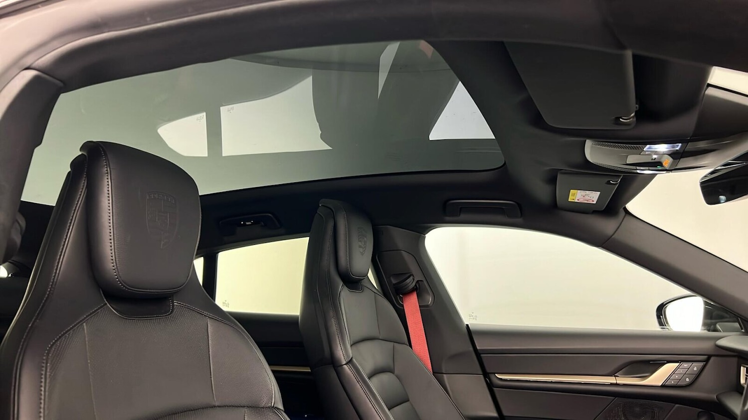 Used Porsche Taycan 2022 for sale - 76804071: Photo 7