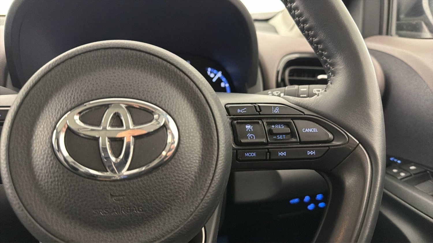 Used Toyota Yaris Cross 2023 for sale - 77461772: Photo 17