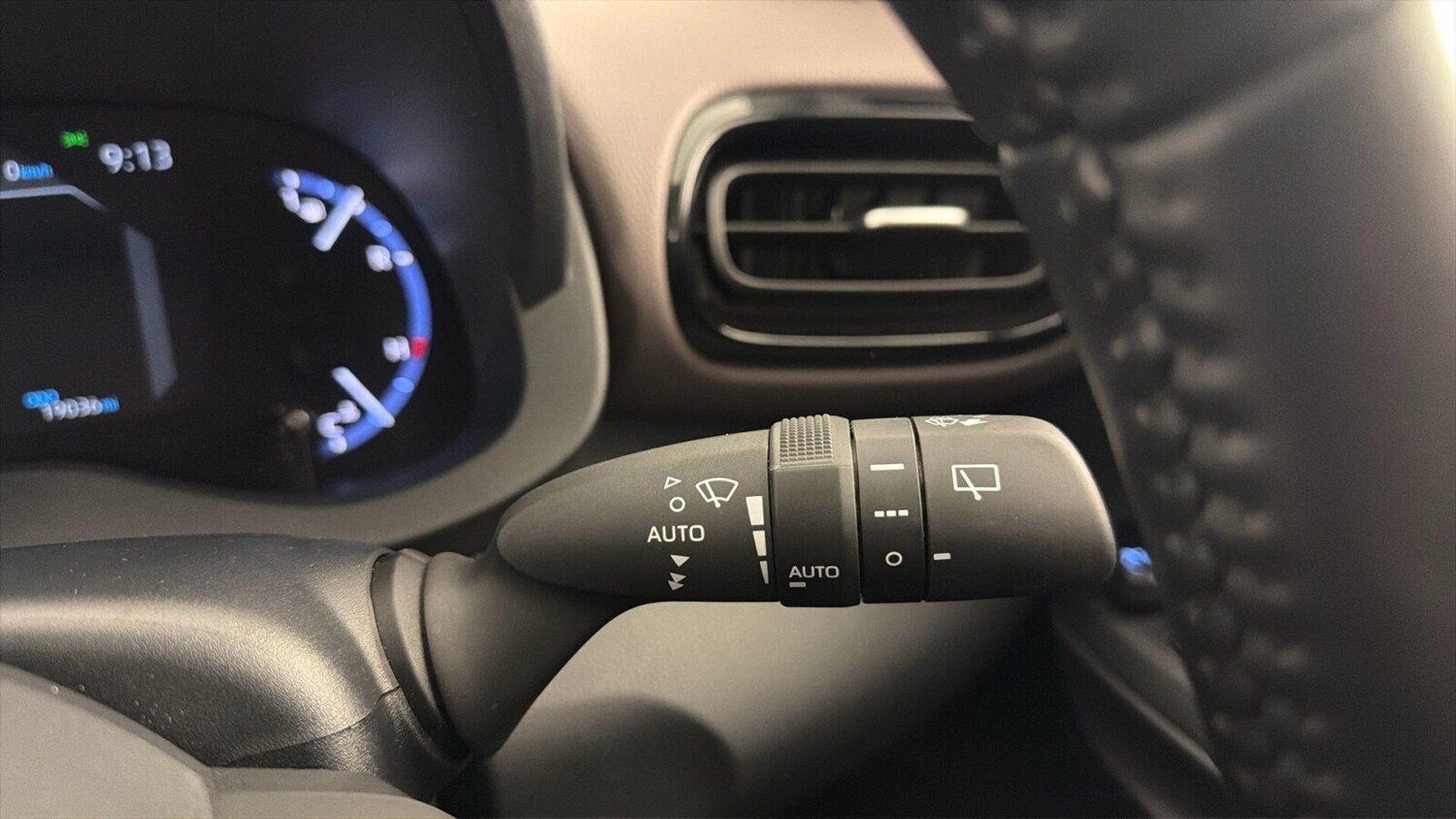 Used Toyota Yaris Cross 2023 for sale - 77461772: Photo 36