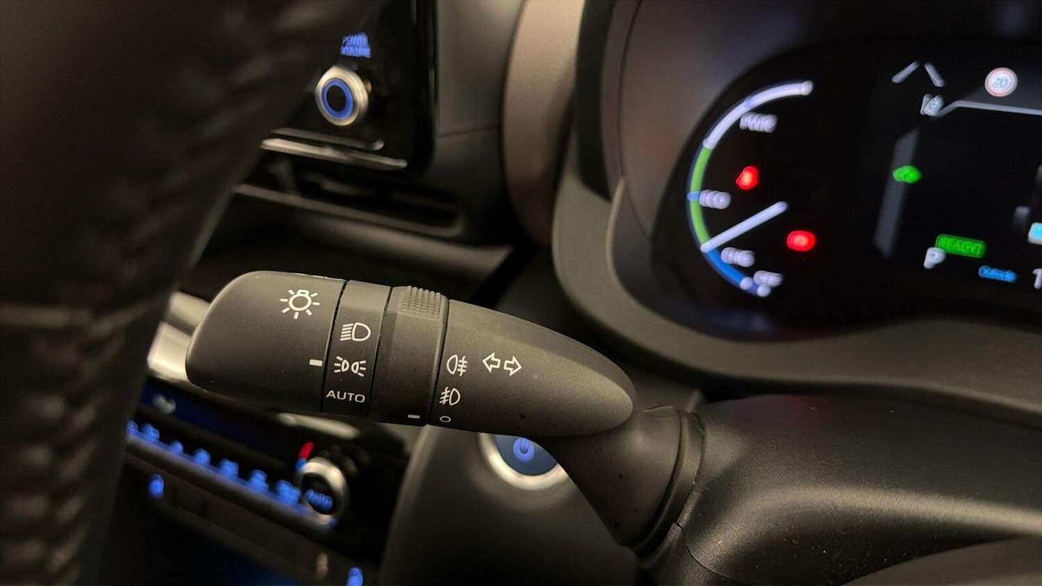 Used Toyota Yaris Cross 2023 for sale - 77461772: Photo 37