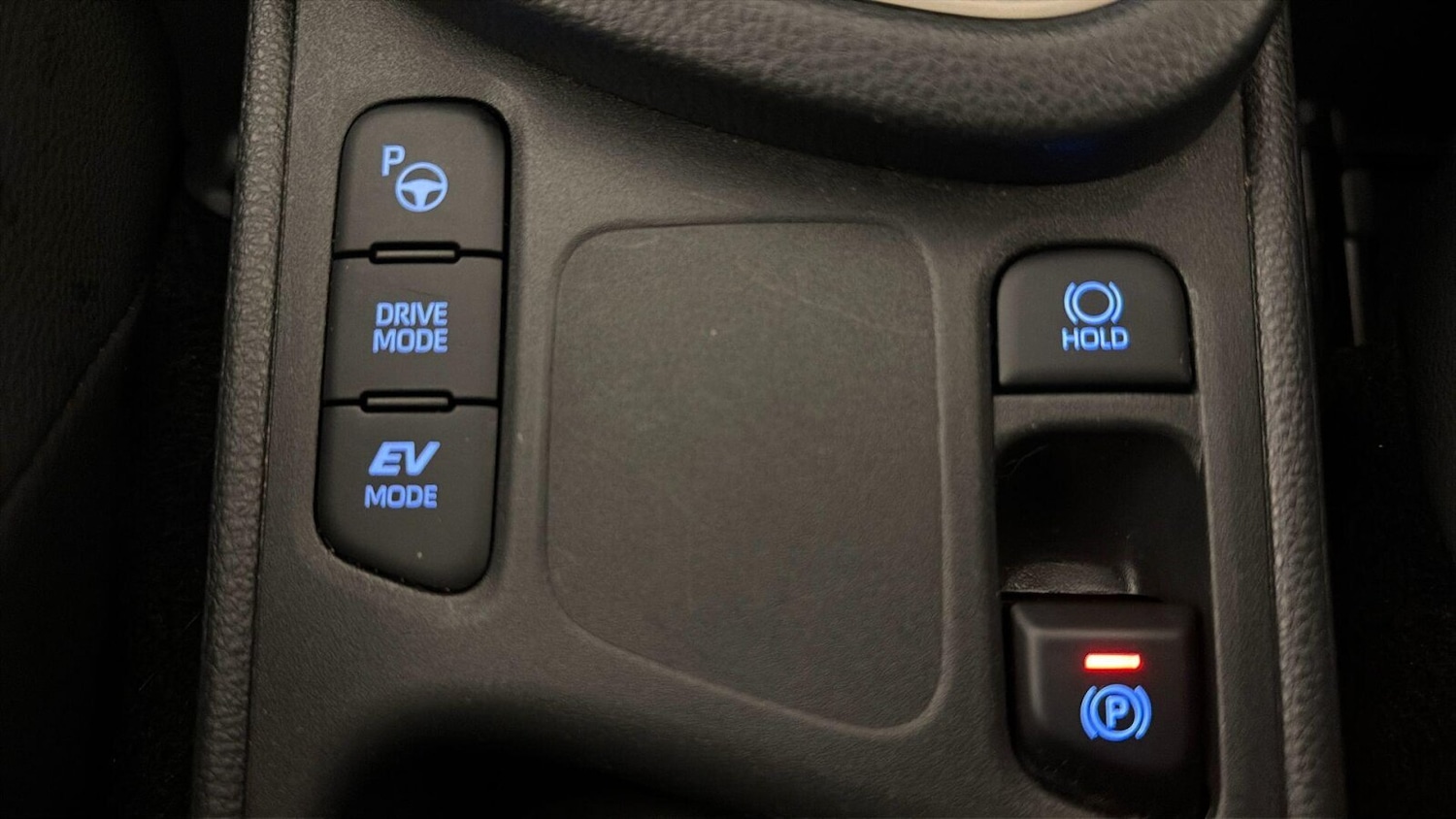 Used Toyota Yaris Cross 2023 for sale - 77461772: Photo 38