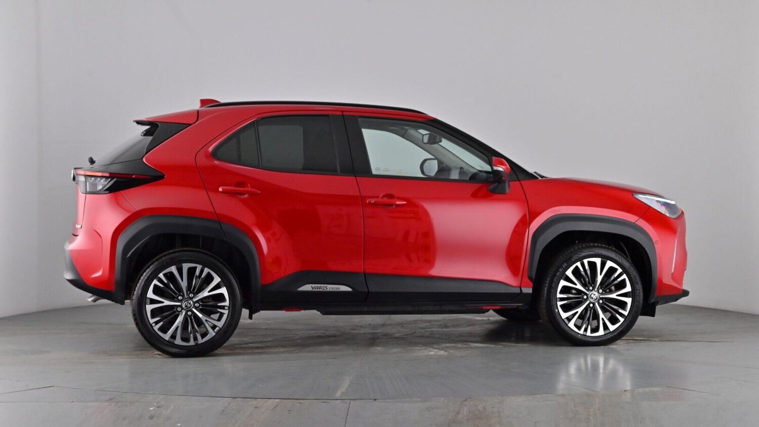 Used Toyota Yaris Cross 2023 for sale - 77461772: Photo 42