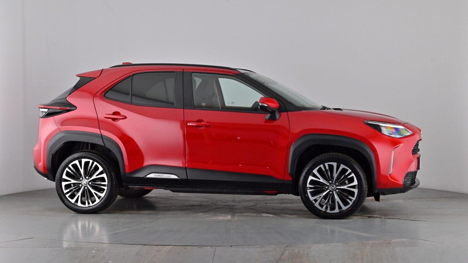 Used Toyota Yaris Cross 2023 for sale - 77461772: Photo 44