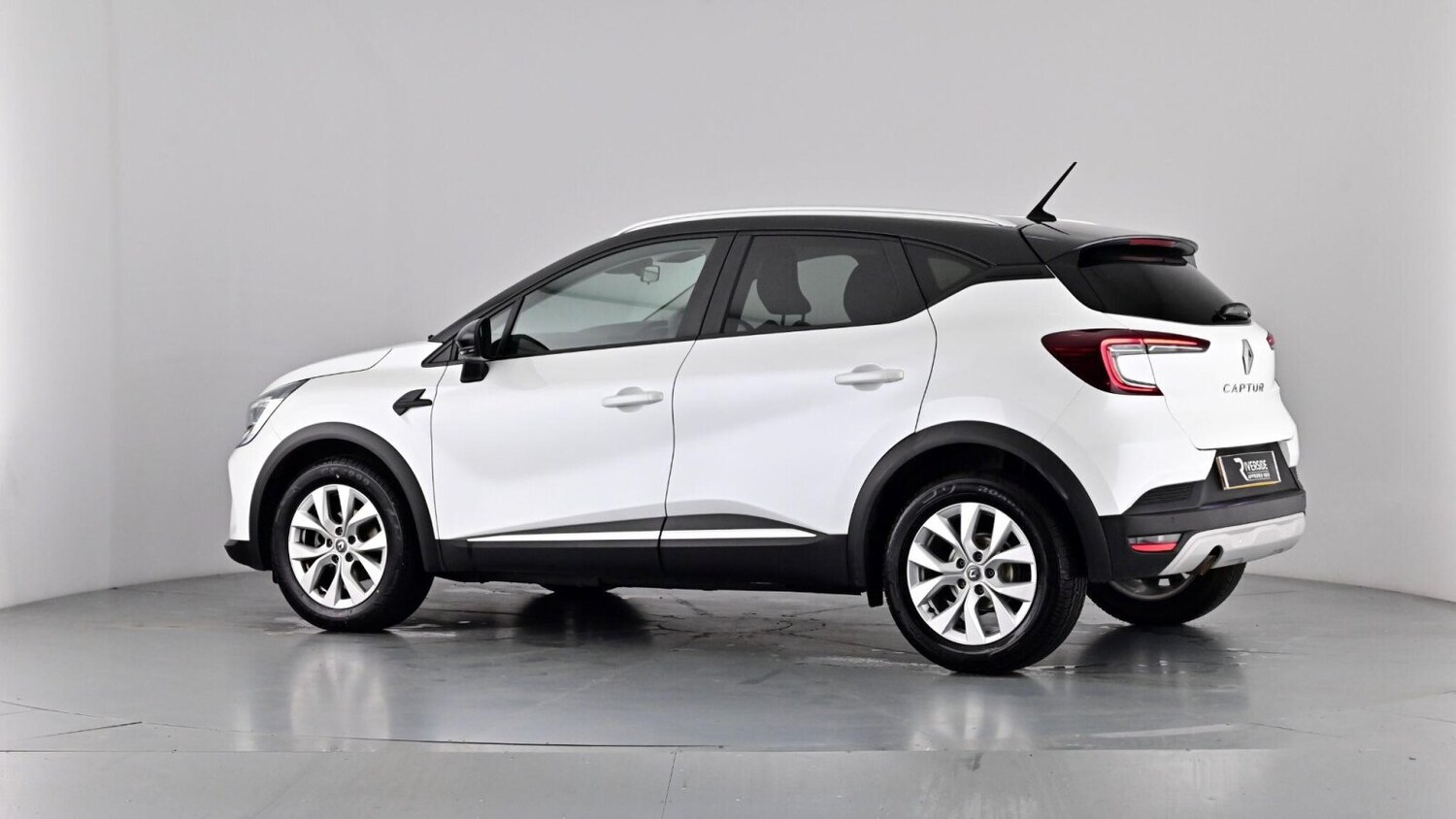 Used Renault Captur 2021 for sale - 76907968: Photo 56