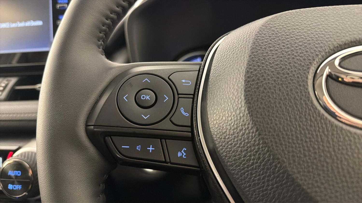 Used Toyota RAV4 2021 for sale - 77560633: Photo 18