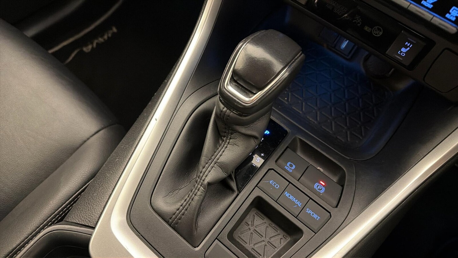 Used Toyota RAV4 2021 for sale - 77560633: Photo 20