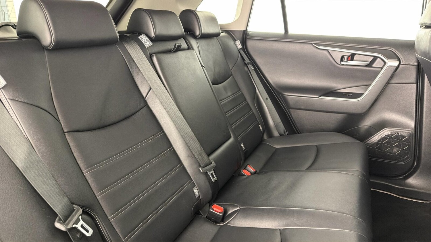 Used Toyota RAV4 2021 for sale - 77560633: Photo 32