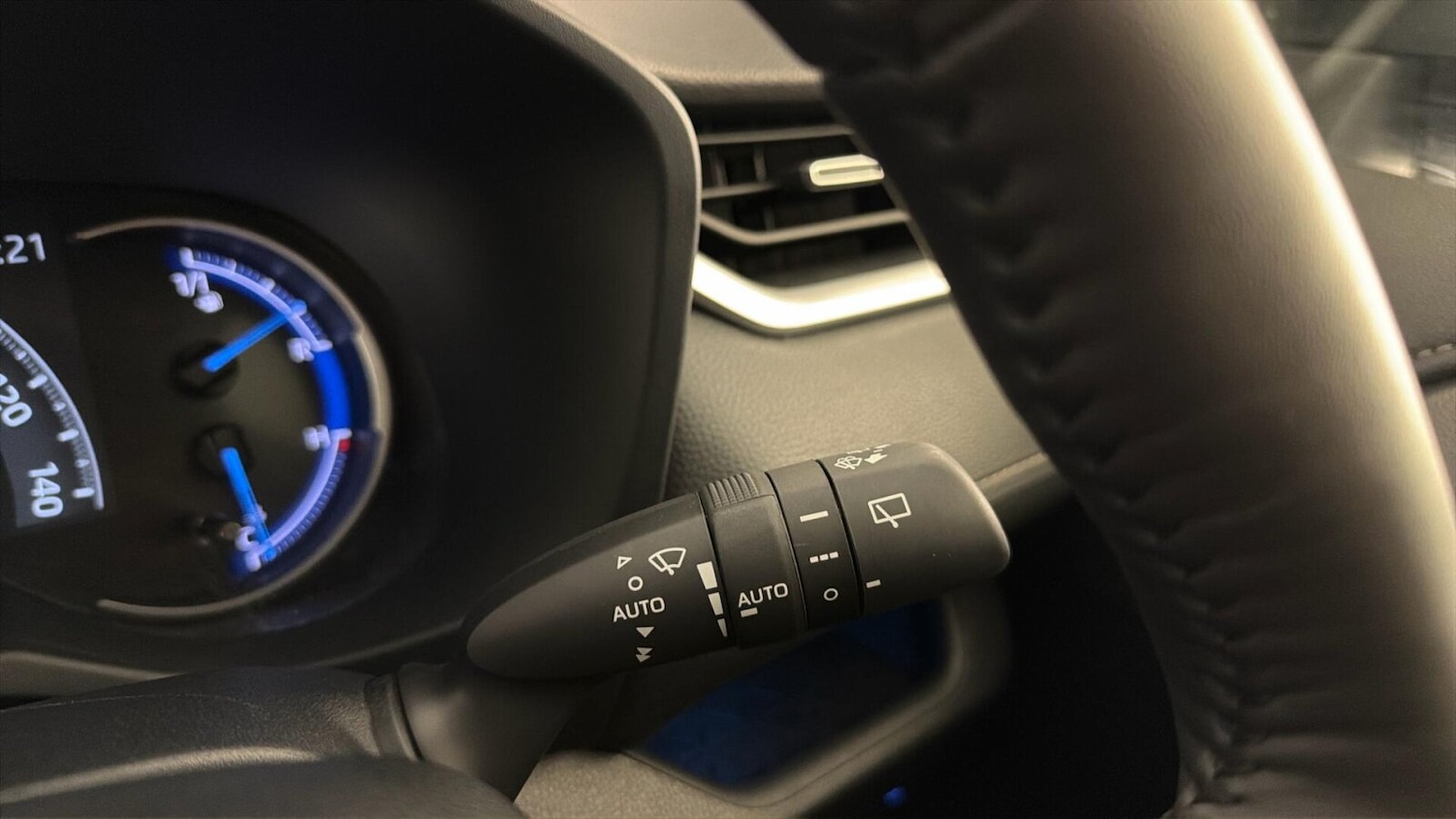 Used Toyota RAV4 2021 for sale - 77560633: Photo 36