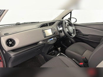 Used Toyota Yaris 2018 for sale - 79297293: Photo