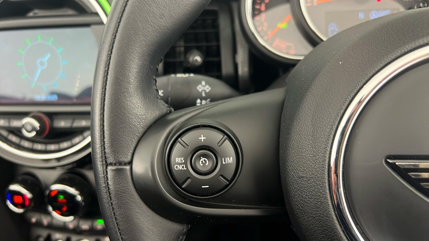 Used MINI Convertible 2018 for sale - 76161411: Photo 18