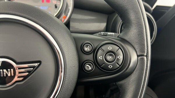 Used MINI Convertible 2018 for sale - 76161411: Photo 19