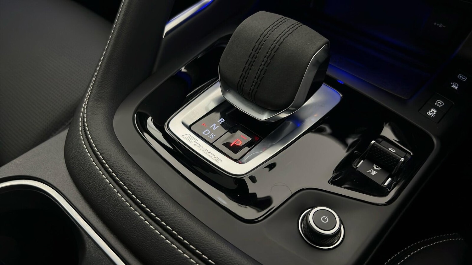 Used Jaguar E-Pace 2024 for sale - 76647949: Photo 19