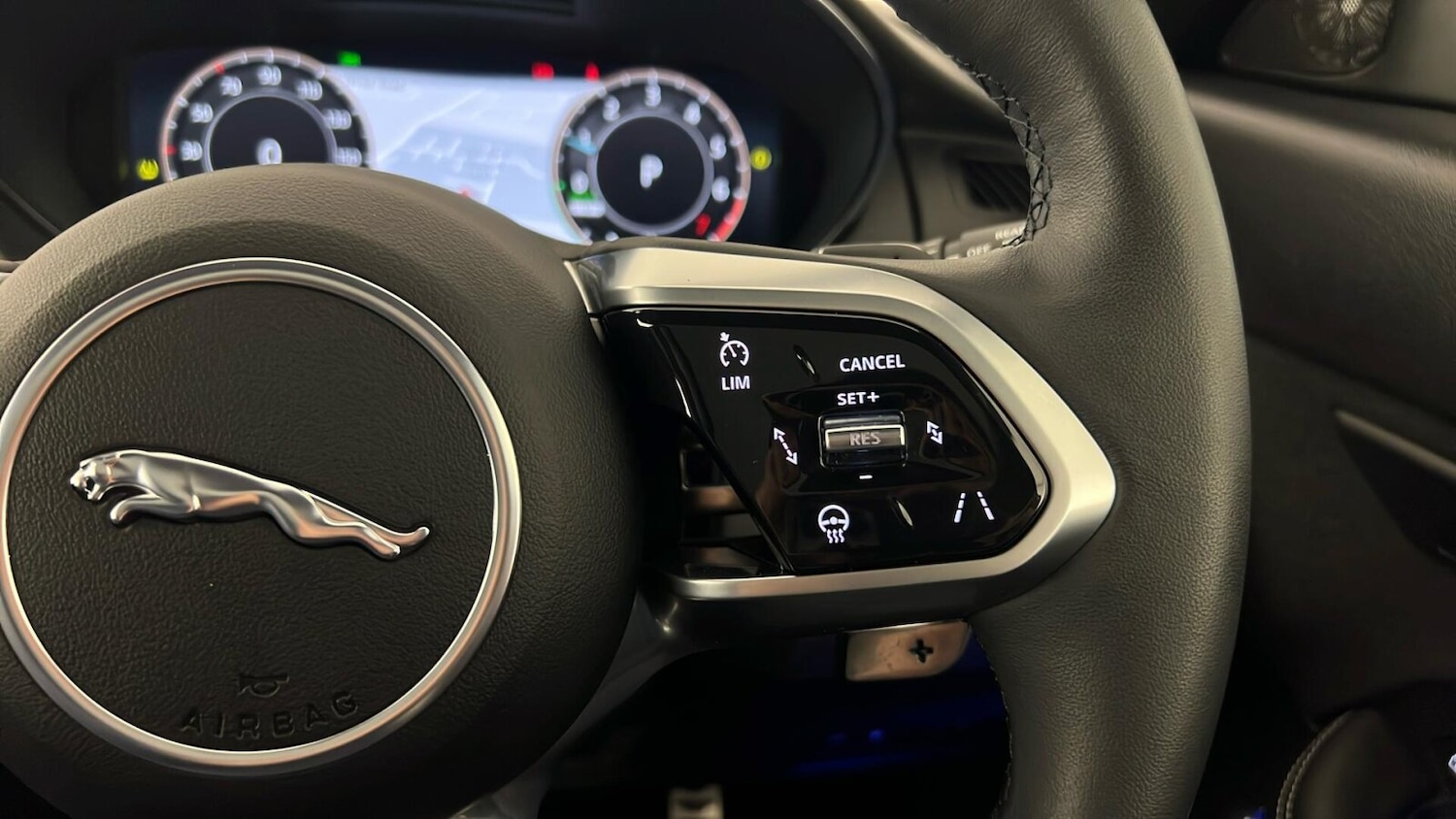 Used Jaguar E-Pace 2024 for sale - 76647949: Photo 27