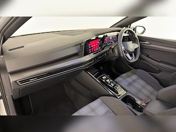 Used Volkswagen Golf 2024 for sale - 78542489: Photo