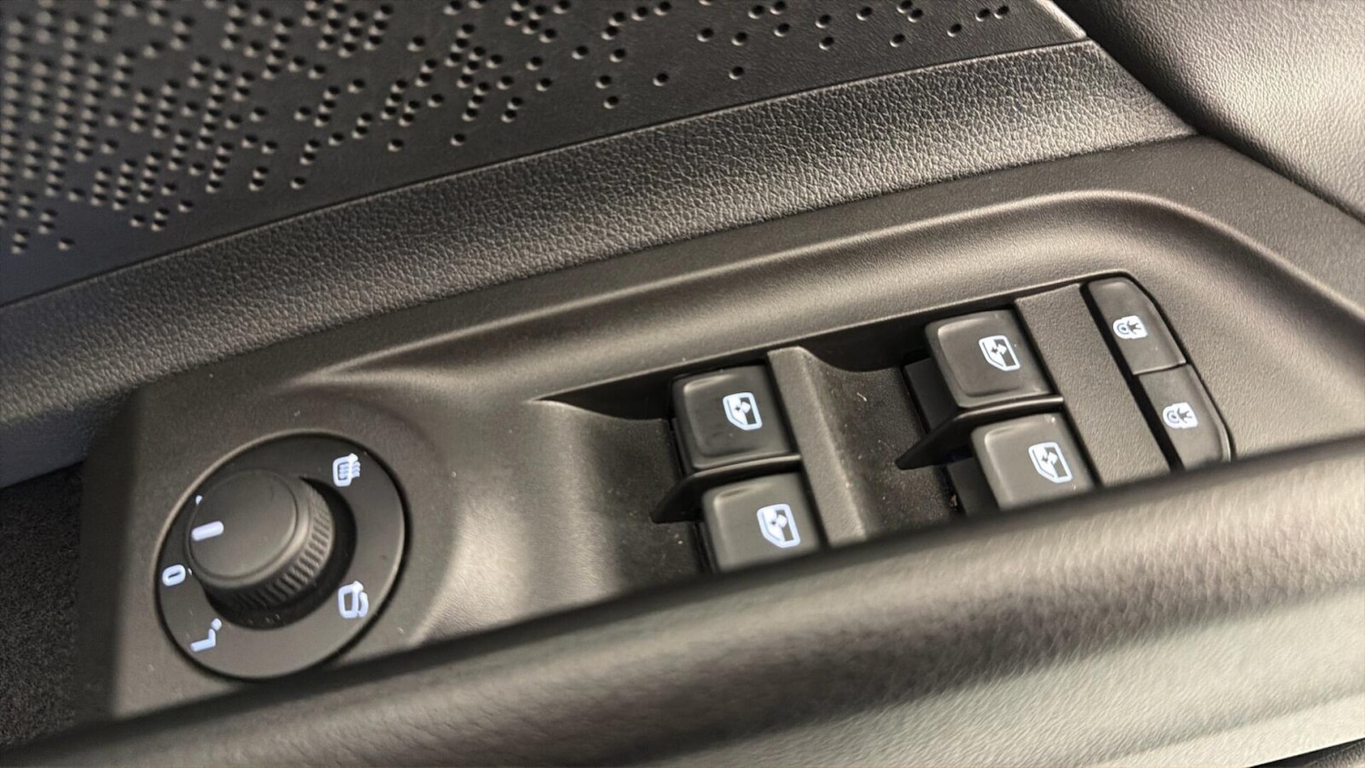 Used Skoda Enyaq 2023 for sale - 77326330: Photo 35