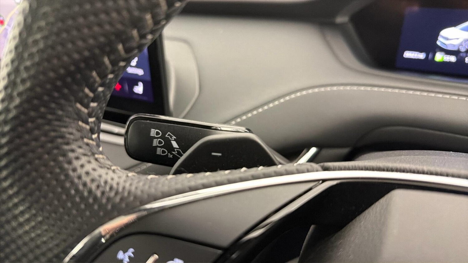 Used Skoda Enyaq 2023 for sale - 77326330: Photo 37