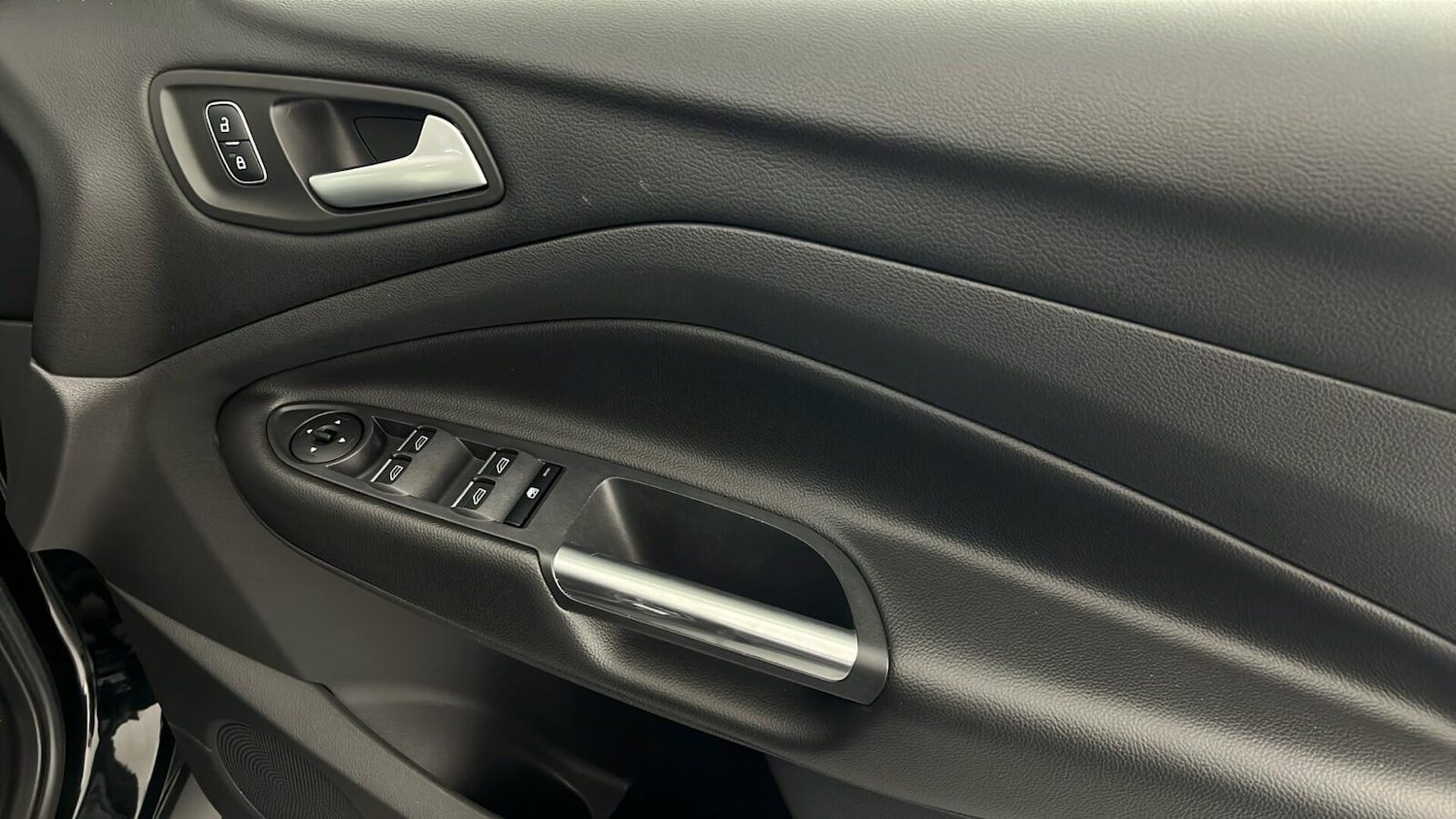 Used Ford Kuga 2018 for sale - 76410595: Photo 30