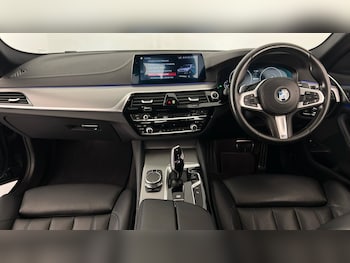 Used BMW 5 Series 2018 for sale - 76074427: Photo
