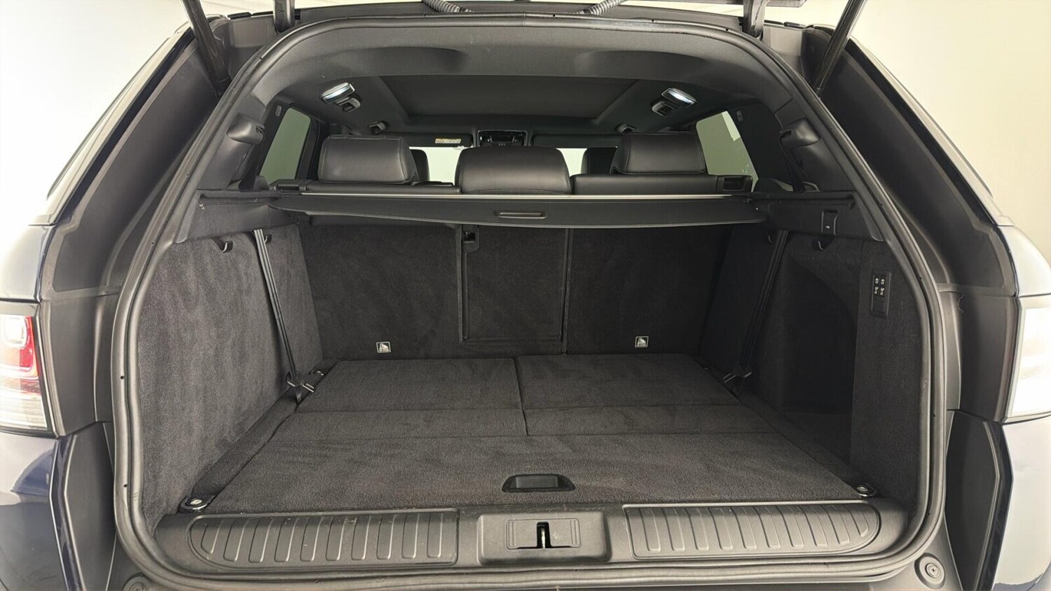 Used Land Rover Range Rover Sport 2017 for sale - 77959873: Photo 15