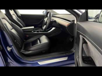 Used Tesla Model 3 2020 for sale - 74914719: Photo