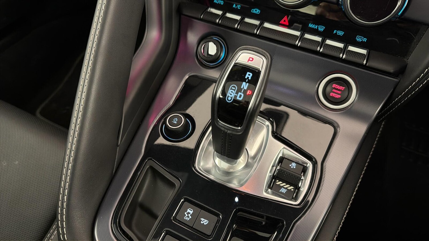 Used Jaguar F-Type 2021 for sale - 78042064: Photo 12